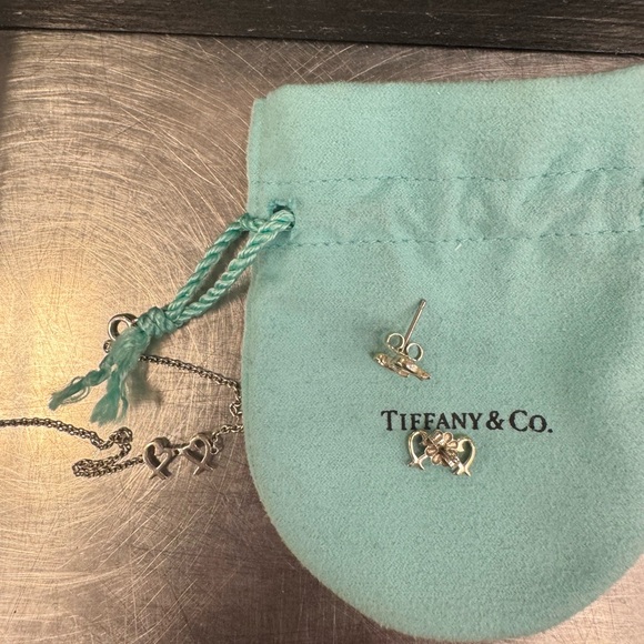 Tiffany & Co Double Loving Heart bracelet and earrings set comes with dust bag - Picture 5 of 5